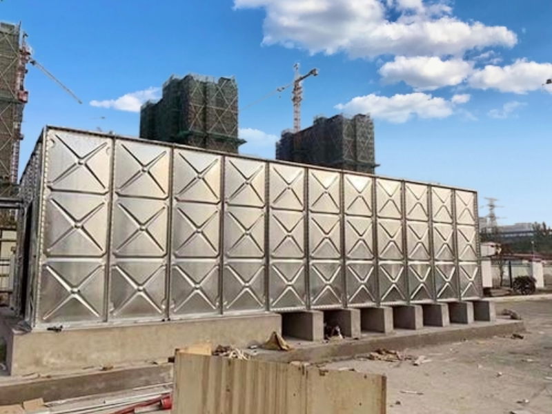 Combined water tank Combined water tank