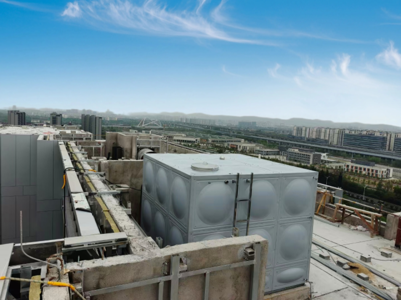 Hot water storage tank Hot water storage tank