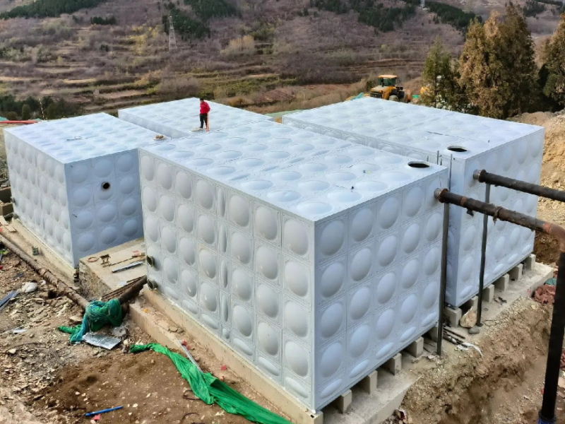 Insulated water tank Insulated water tank