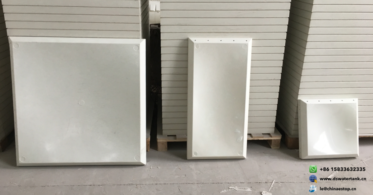 Water tank panel