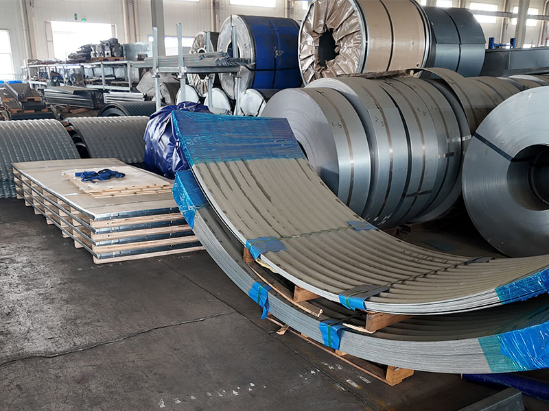 Corrugated steel water tank plate